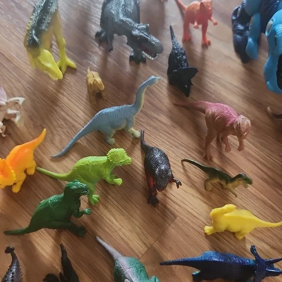 Dinosaur Toy Set for Kids 39 Total - Picture 6 of 6